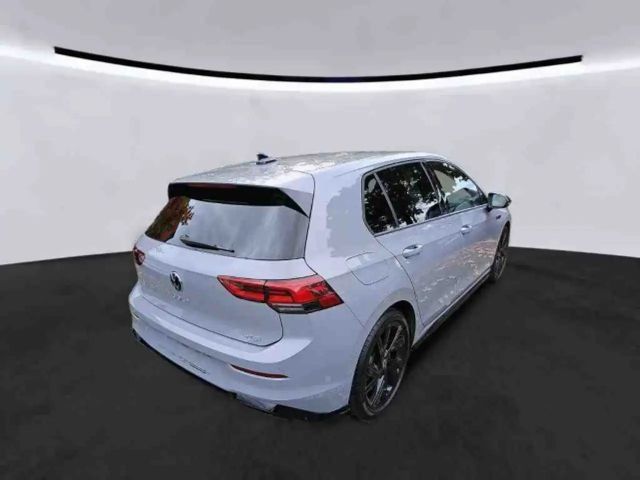 Volkswagen Golf 1.5 eTSI DSG R-Line