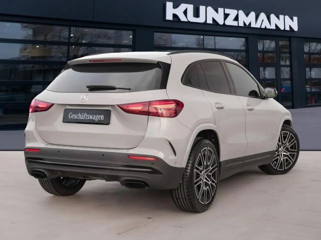 Mercedes-Benz GLA 200 AMG Line