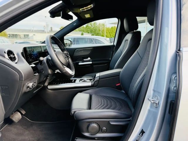 Mercedes-Benz B 180 B 180 d Progressive Sedan