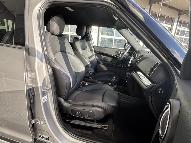 MINI Cooper Countryman DKG Classic Trim el. Heckklappe Navi