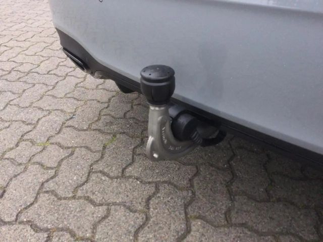 Mercedes-Benz A 180 A 180 d AMG Line