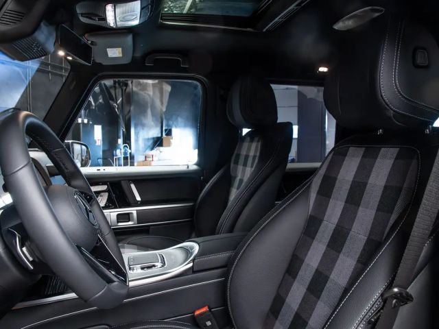 Mercedes-Benz G 450 G450d STRONGER THAN THE 1980s 1 of 460