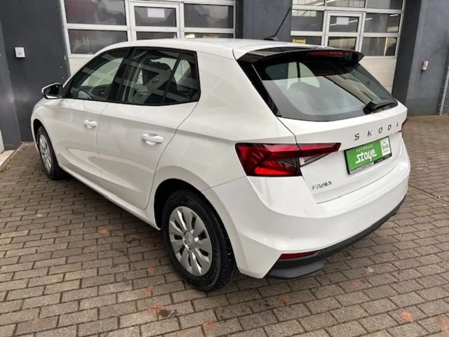 Skoda Fabia Essence CARPLAY;SHZ;PDC;PDC