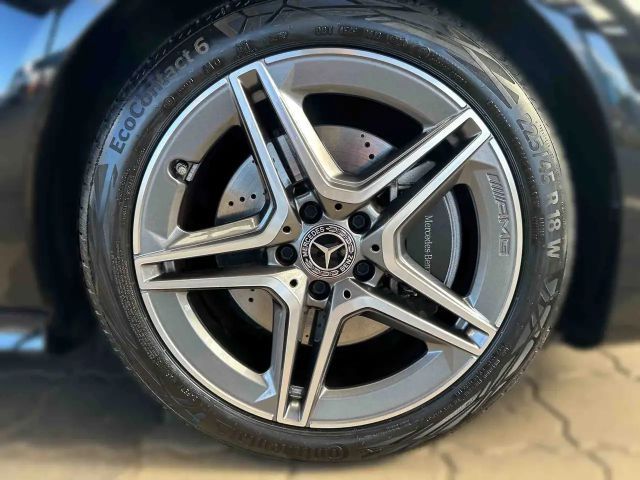 Mercedes-Benz CLA 200 AMG Line Shooting Brake