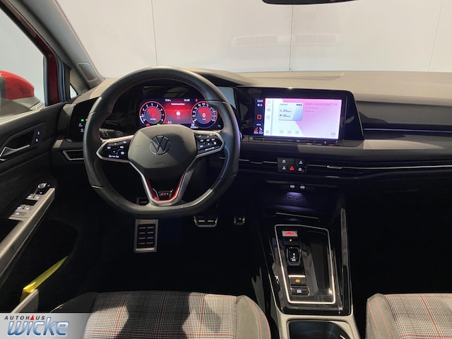 Volkswagen Golf 2.0 TSI DSG GTI