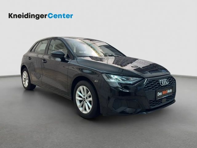 Audi A3 30 TFSI Sedan