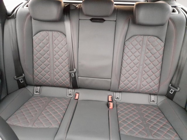 Audi S4 Avant Quattro