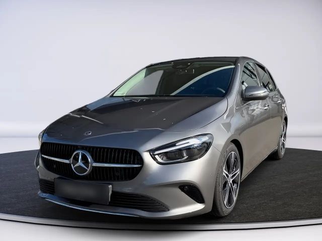 Mercedes-Benz B 180 Sedan