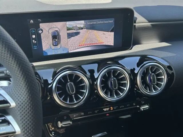 Mercedes-Benz A 200 AMG Line