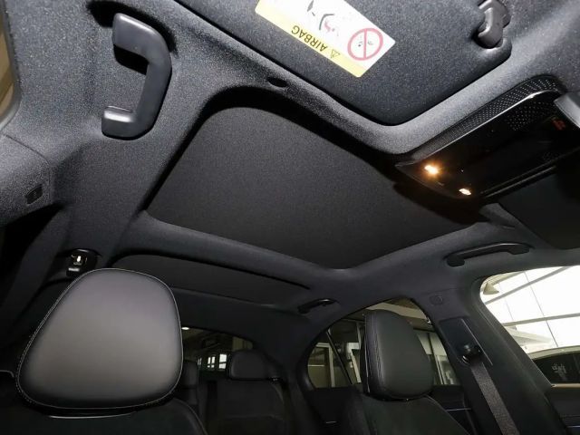 Mercedes-Benz E 220 AMG Line E 220 d Sedan