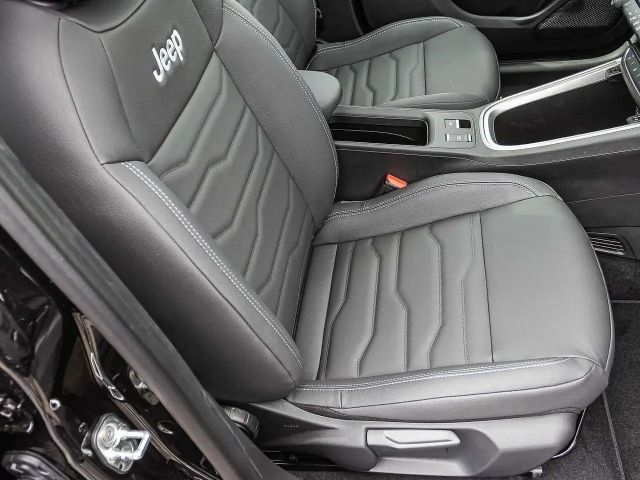 Jeep Avenger Full-Electric Summit