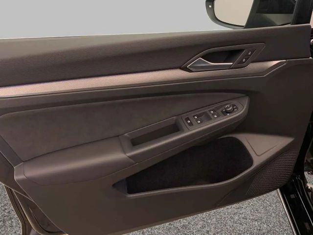 Volkswagen Golf 1.5 eTSI DSG IQ.Drive Style