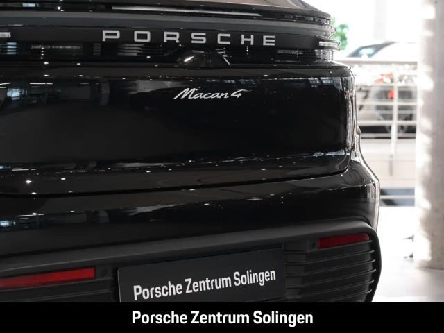 Porsche Macan 4