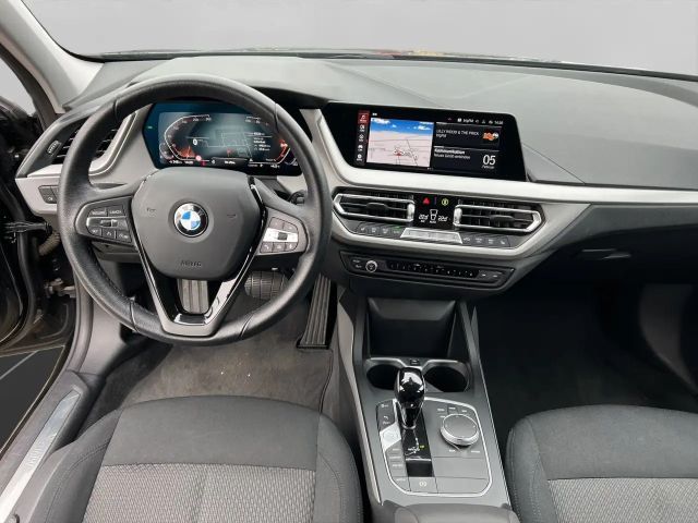 BMW 118 118i Advantage pakket Sedan