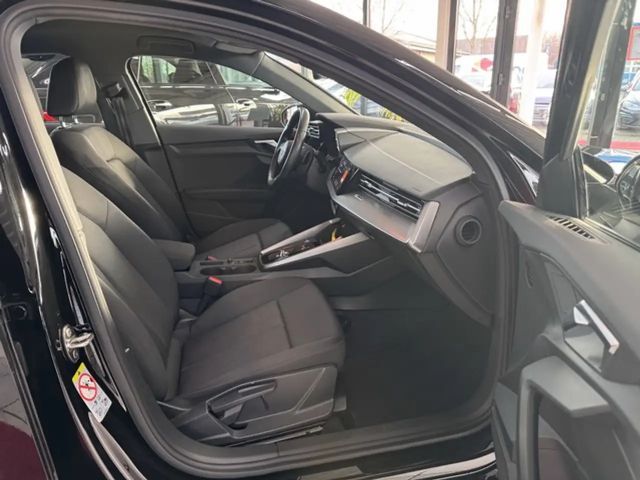 Audi A3 30 TFSI S-Tronic Sedan Sportback