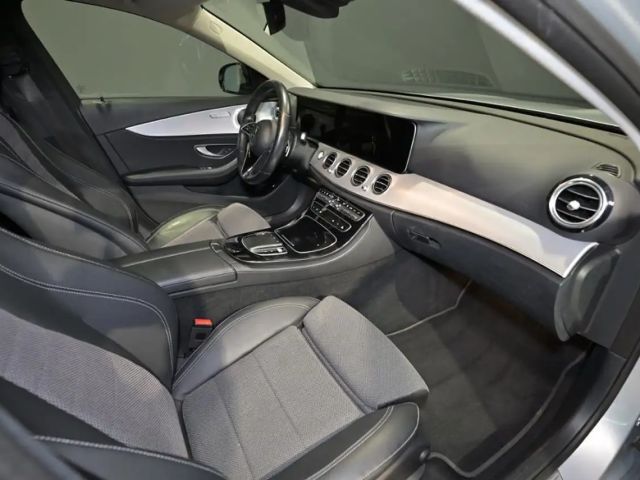 Mercedes-Benz E 300 E 300 e Estate