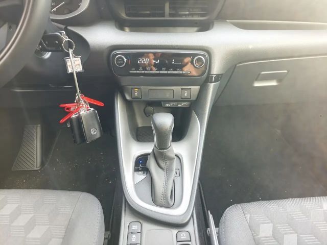 Mazda 2 Hybrid 1.5L VVT-i Center-Line