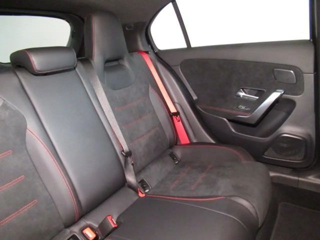 Mercedes-Benz A 35 AMG 4MATIC AMG Line