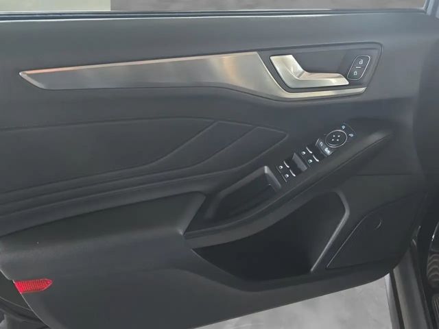 Ford Focus EcoBoost Titanium Wagon