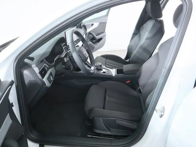 Audi A4 35 TFSI S-Line