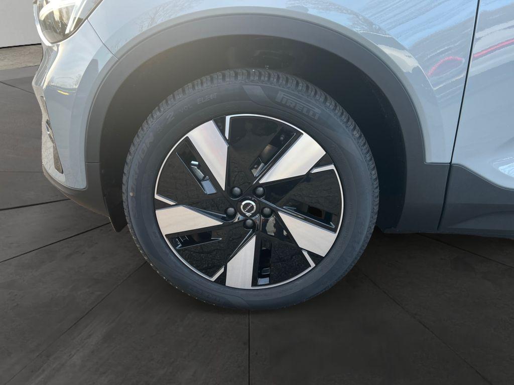 Volvo EX40 Extended range Plus Single motor