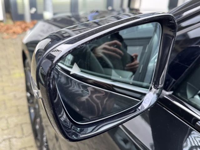 BMW 330 330i M-Sport Sedan xDrive