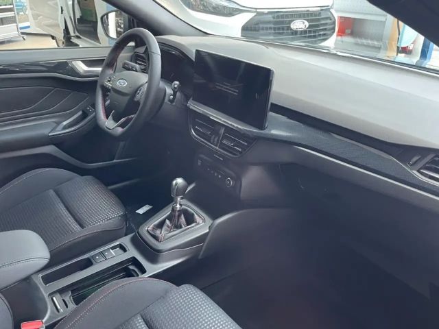 Ford Focus EcoBoost ST Line