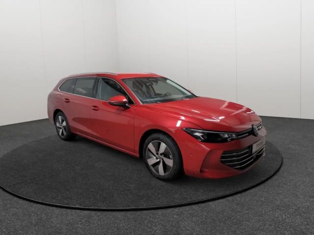 Volkswagen Passat 1.5 eTSI Business DSG Variant