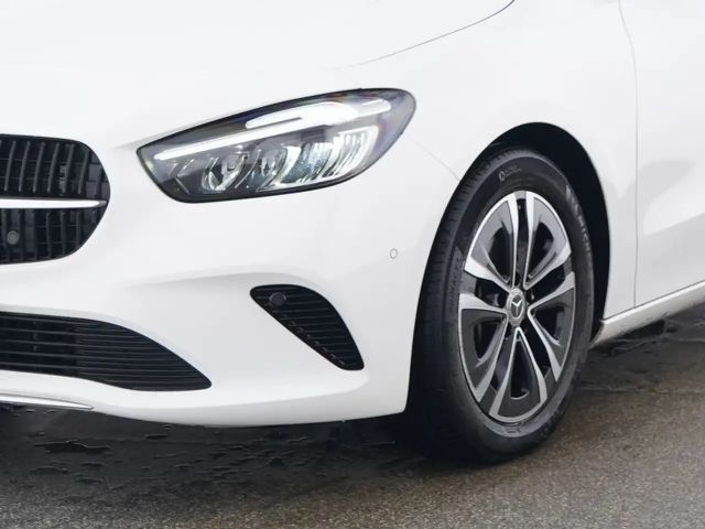 Mercedes-Benz B 200 Progressive Sedan