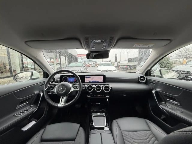 Mercedes-Benz A 180 A180 PROGRES+MBUX+LED+KAMERA+ASSIST+CARPLAY+SHZ+