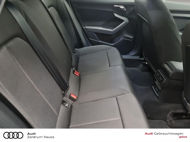 Audi A3 30 TDI Sedan