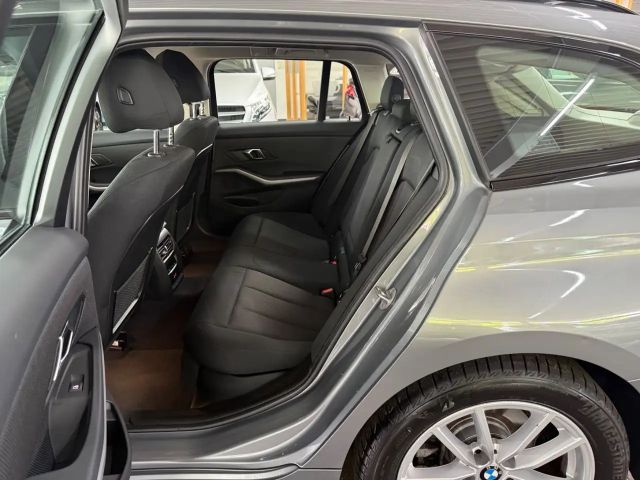 BMW 318 318d Touring