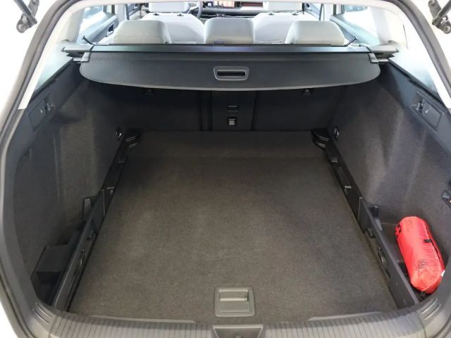 Volkswagen Golf 1.5 TSI Style Variant