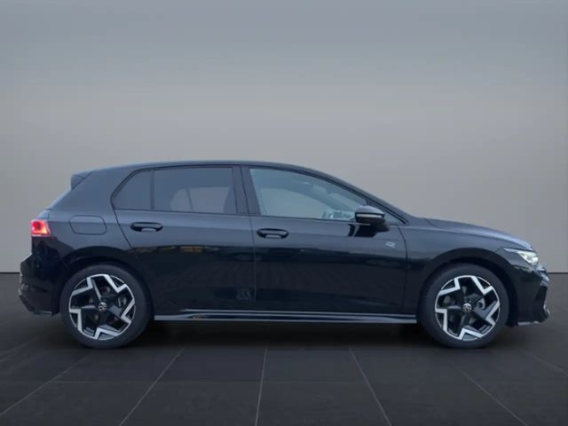 Volkswagen Golf 2.0 TDI DSG Golf VIII R-Line