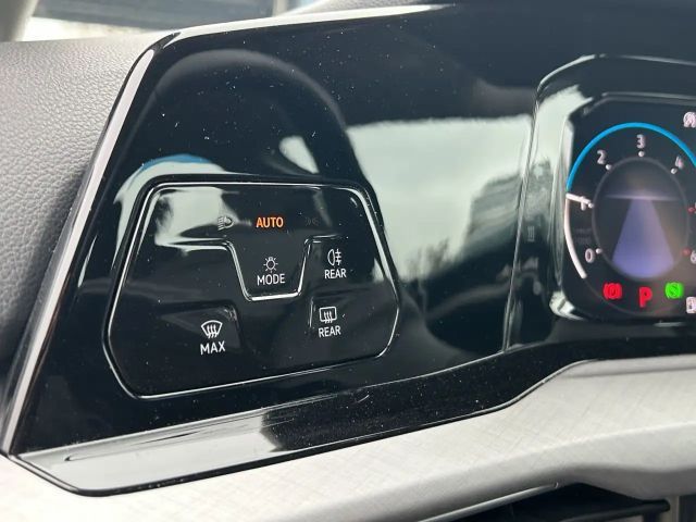 Volkswagen Golf 2.0 TDI DSG Golf VIII Life