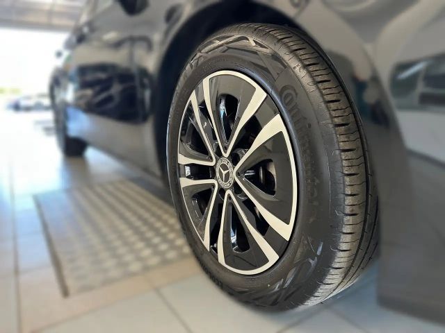 Mercedes-Benz A 200 A 200 d