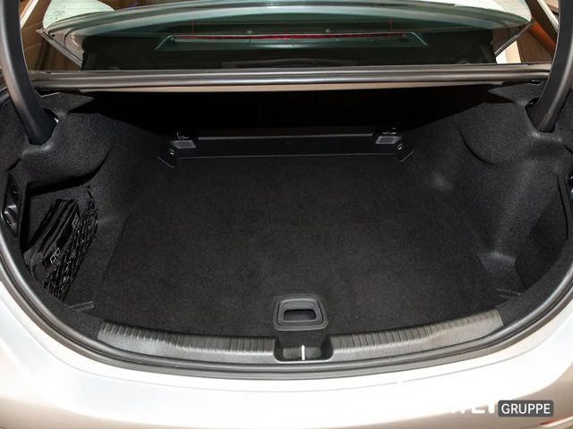 Mercedes-Benz C 200 AVANTGARDE Sedan