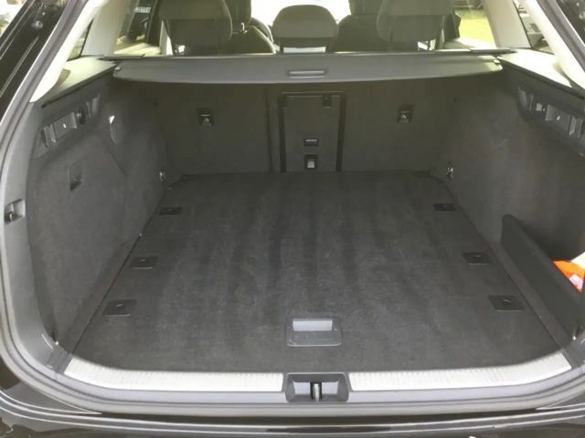 Skoda Superb 2.0 TDI Combi Selection