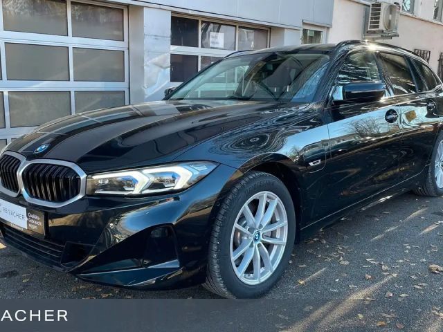 BMW 330 330e Touring