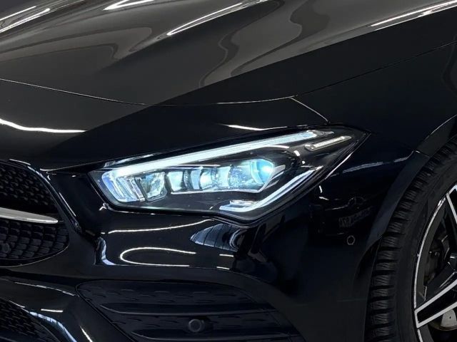 Mercedes-Benz CLA 180 AMG Line Coupé