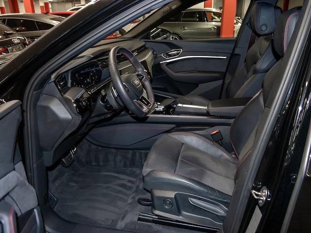 Audi Q8 e-tron 50 Quattro S-Line