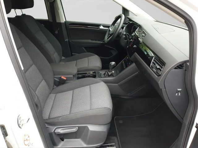 Volkswagen Touran 1.5 TSI DSG R-Line