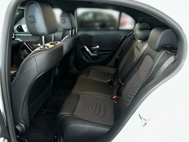 Mercedes-Benz A 200 A 200 d Progressive