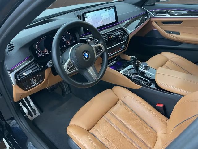 BMW 530 530d M-Sport Touring xDrive