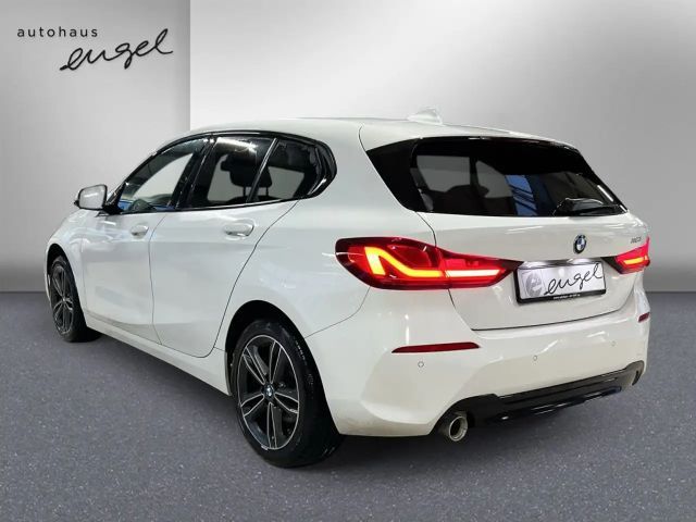 BMW 116 116i Sedan Sport Line
