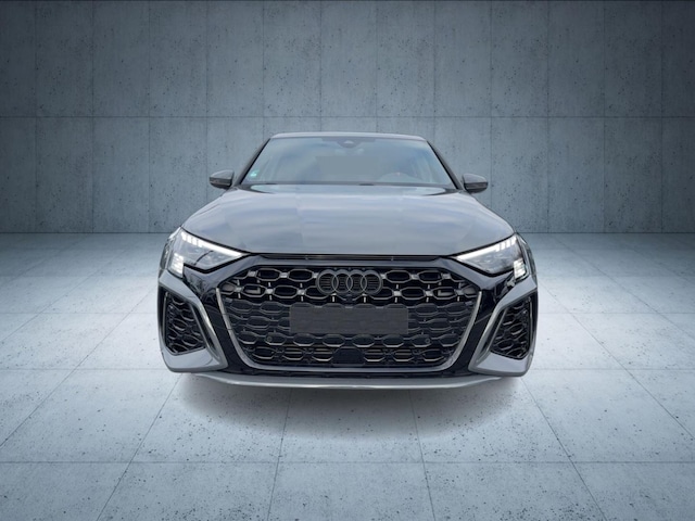 Audi RS3 Quattro S-Tronic Sedan