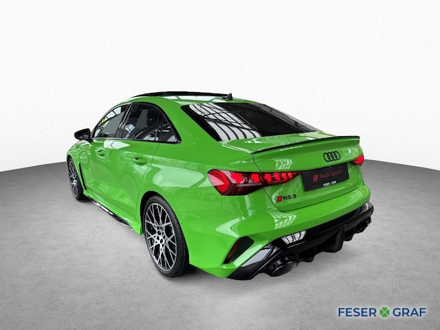 Audi RS3 Quattro S-Tronic Sedan