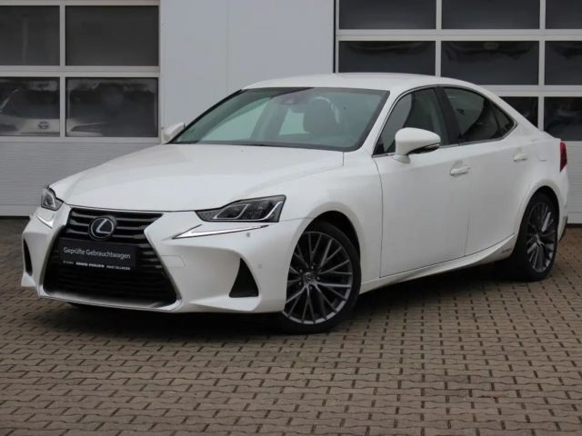 Lexus IS-Serie Premium