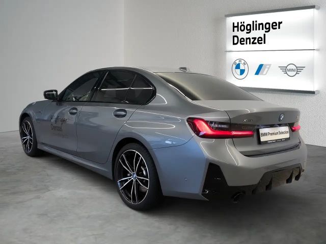 BMW 330 330e Sedan xDrive
