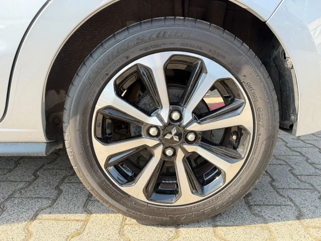 Mitsubishi Space Star Star